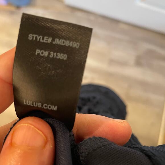 Lulu’s size Large floral crochet lace overlay mini skirt - Picture 11 of 13